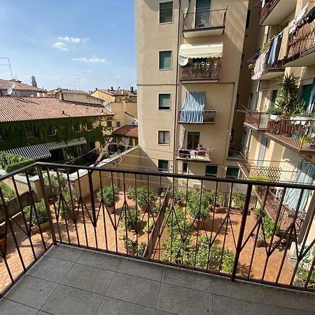 Case Vr Holiday Residenza 2 Di Picche Verona Exterior photo